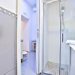 Guesthost - Residenza Mura Greche Historic Center Апартаменты Неаполь